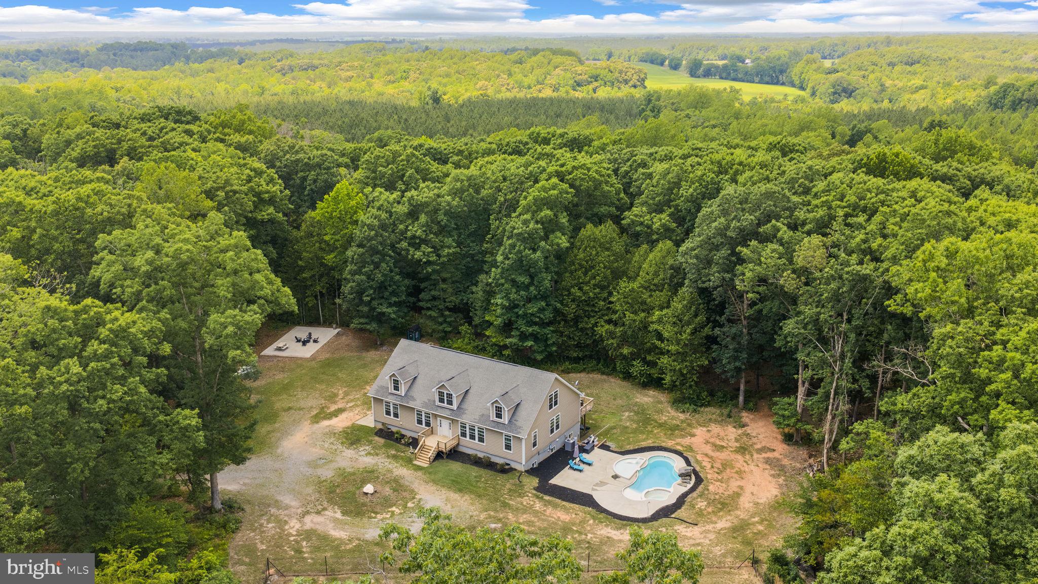 1271 Apple Grove Road Mineral, VA 23117 - Photo 2 of 91 PRIVATE RETREAT!