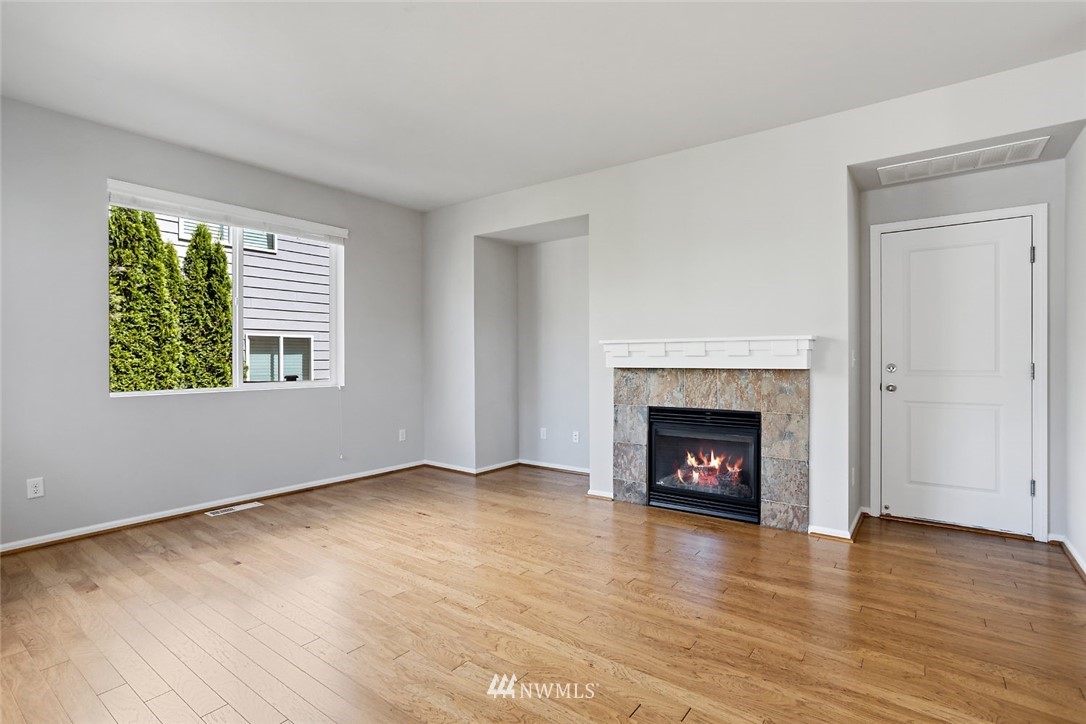 3827 183rd Place Southeast Bothell, WA 98012 - Photo 3 of 25 Gallery Image 3