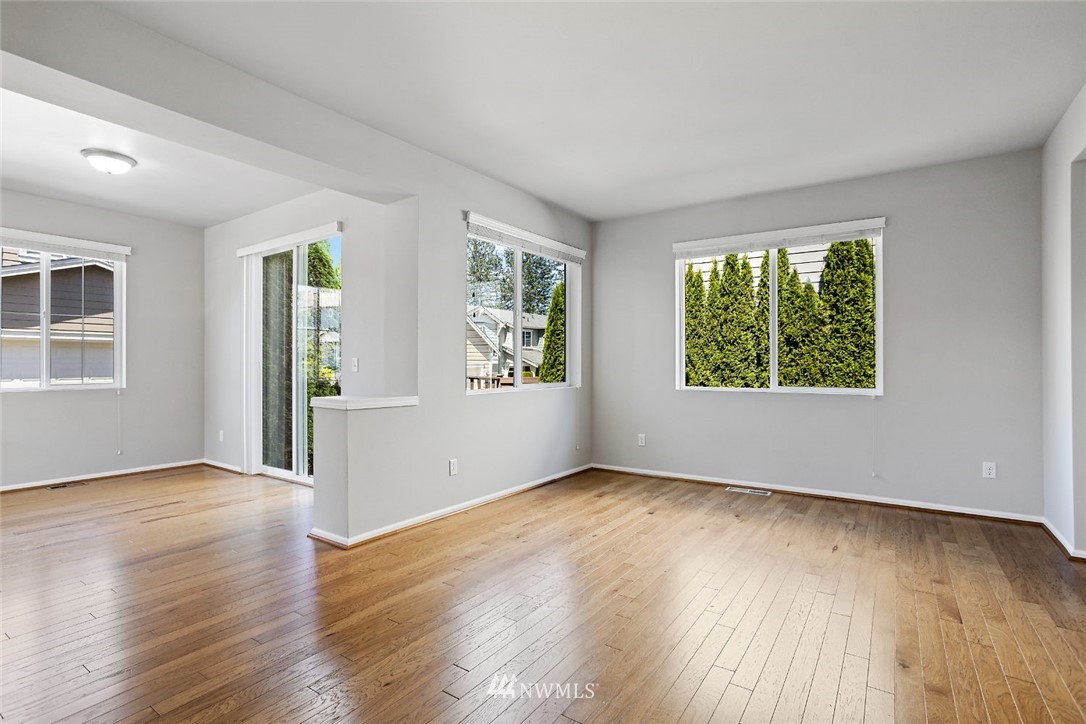 3827 183rd Place Southeast Bothell, WA 98012 - Photo 4 of 25 Gallery Image 4
