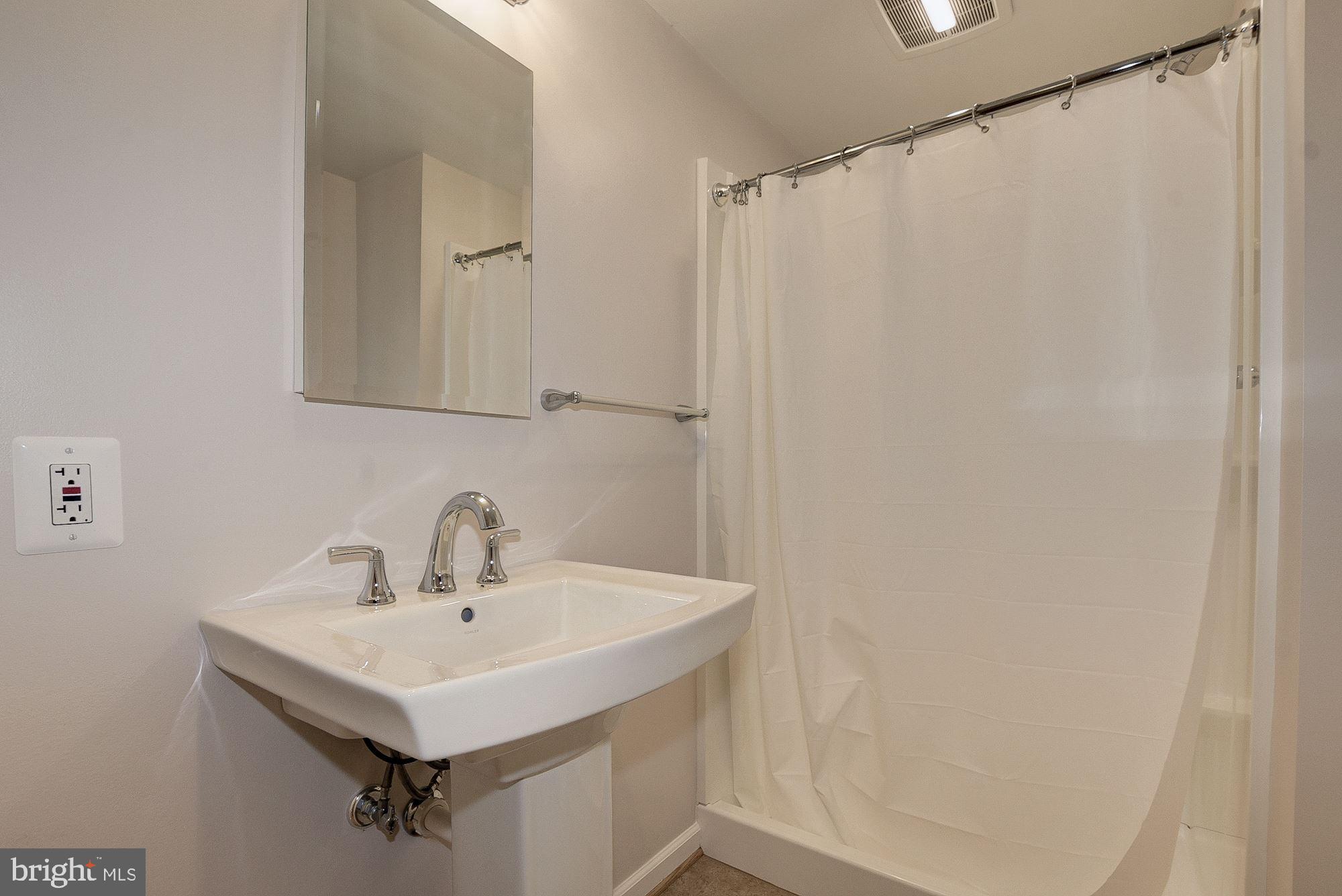 2902 Fenimore Road Silver Spring, MD 20902 - Photo 30 of 40 Full Bath