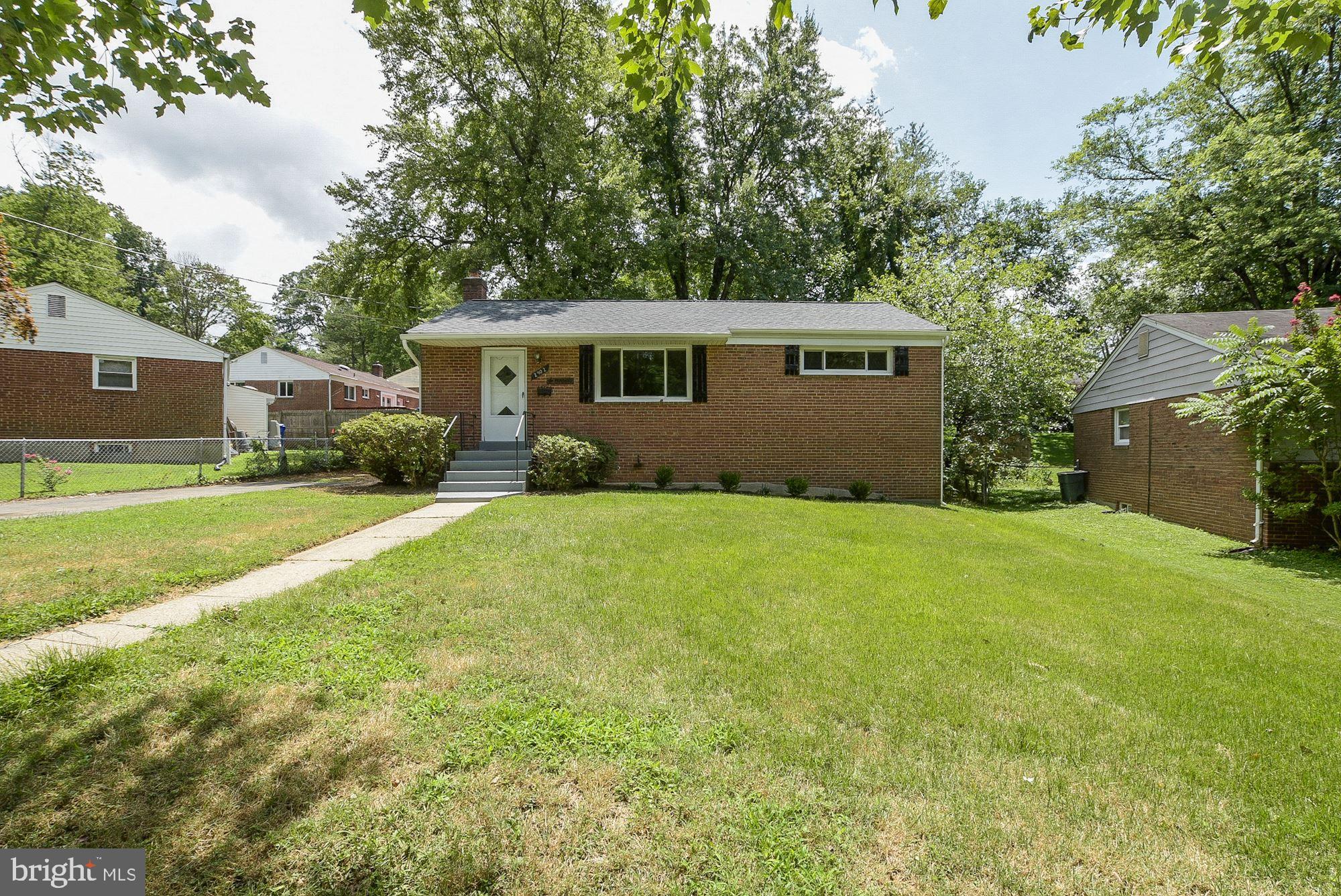 2902 Fenimore Road Silver Spring, MD 20902 - Photo 4 of 40 Front