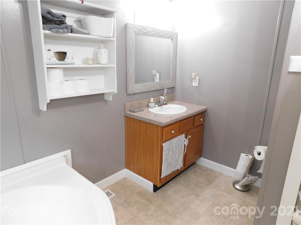 3790 Roberta Church Road Concord, NC 28027 - Photo 10 of 17 Gallery Image 10