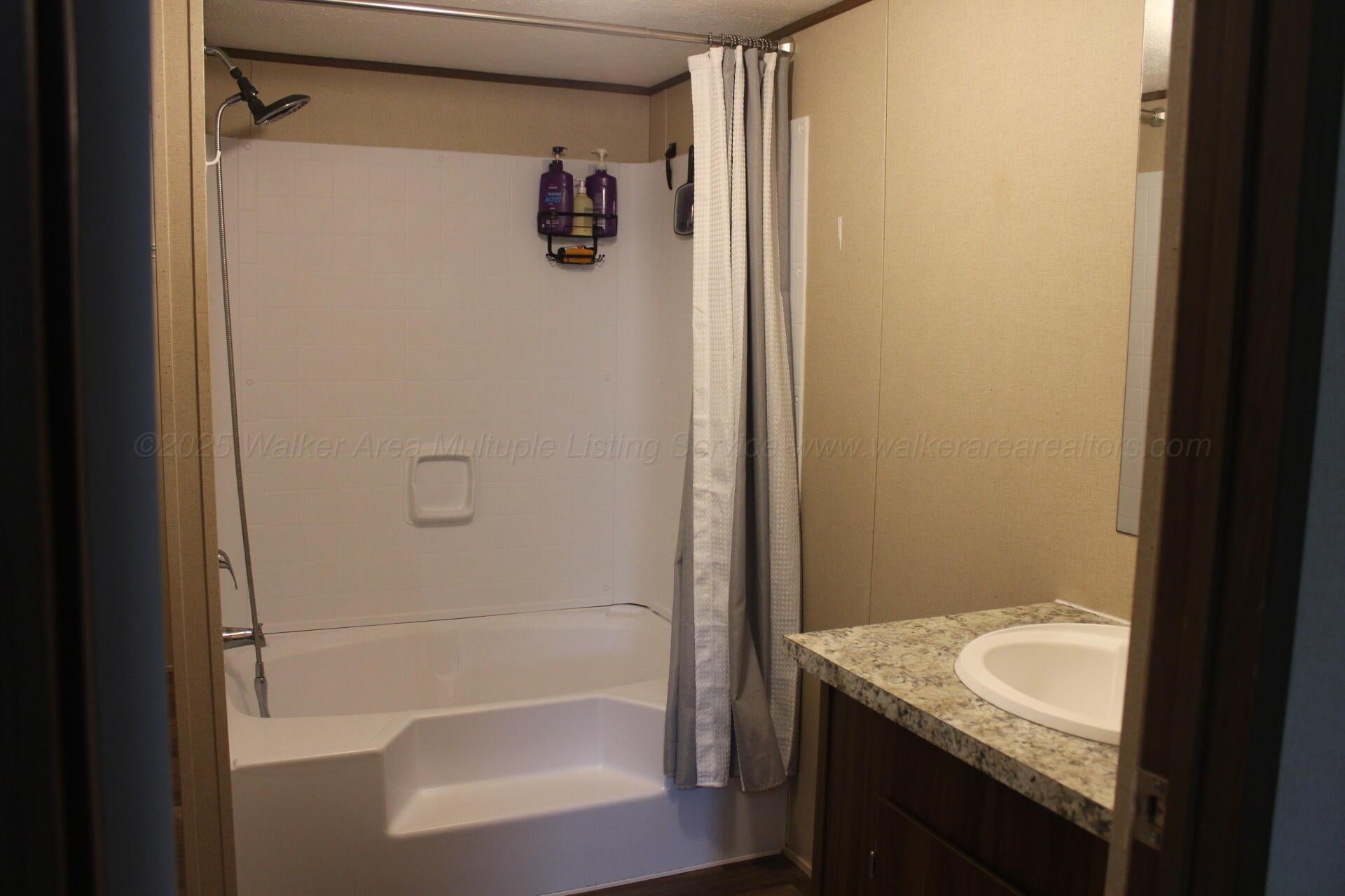 509 Gregory Road Jasper, AL 35503 - Photo 13 of 19 Primary Bathroom