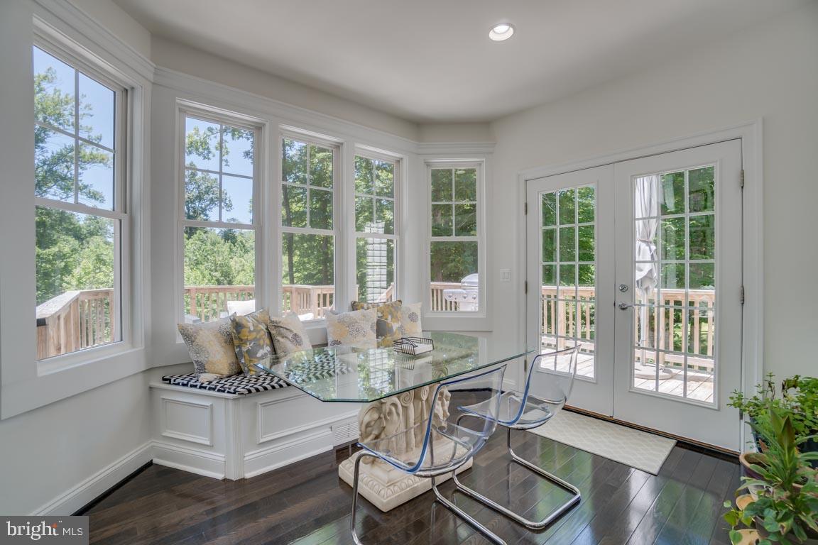 8585 Sinclair Mill Road Manassas, VA 20112 - Photo 14 of 38 Breakfast nook w/ french doors to deck
