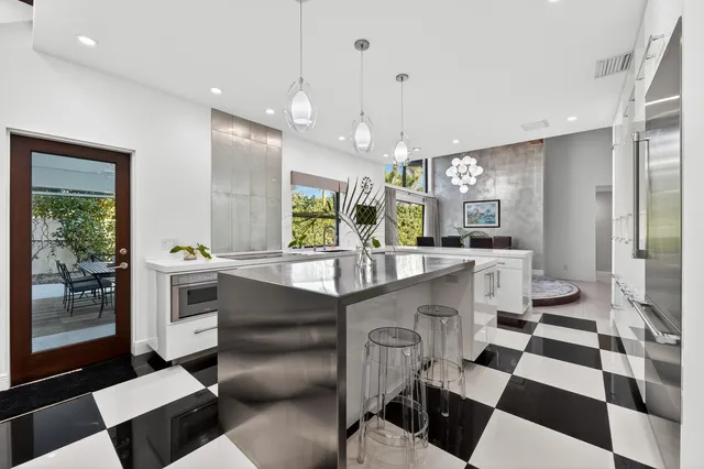 $4,950,000 | 25 Ocean Drive, Jupiter, FL 33469