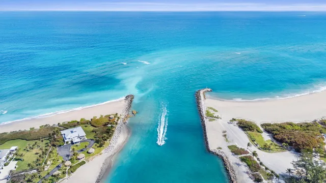 $4,950,000 | 25 Ocean Drive, Jupiter, FL 33469