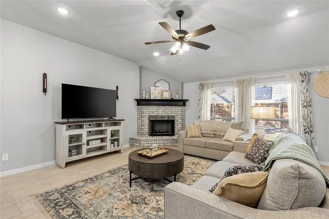 $415,000 | 440 Brinkley Drive, Saginaw, TX 76179