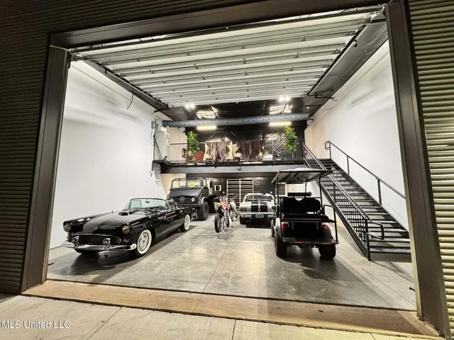 $368,000 | 2215 Government Street, Ocean Springs, MS 39564