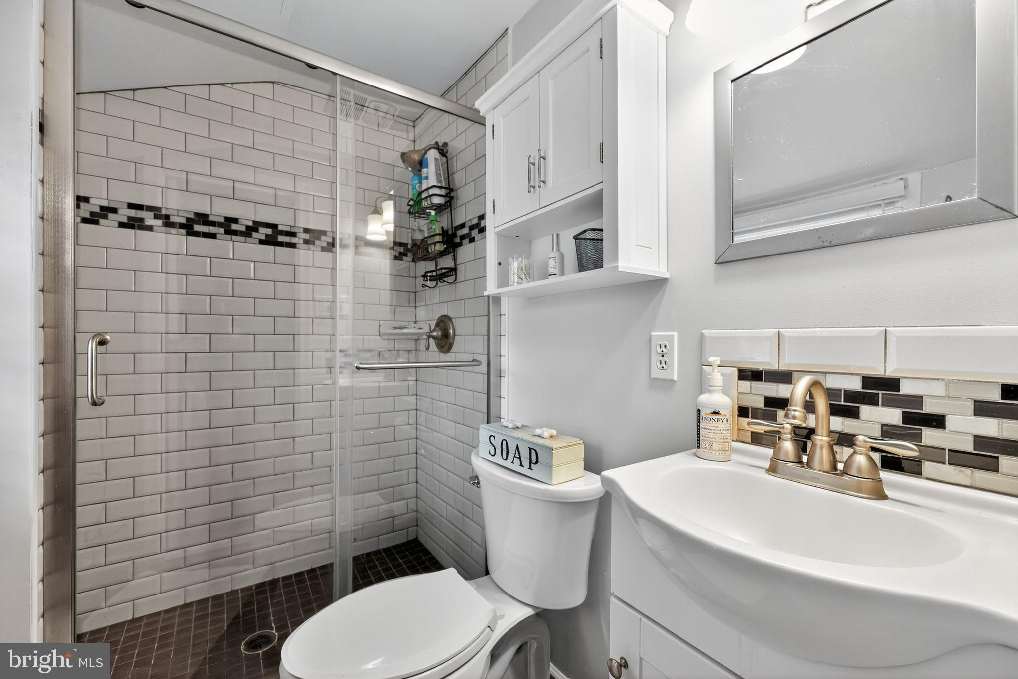200 Redford Road Oreland, PA 19075 - Photo 23 of 36 Owner's Bathroom