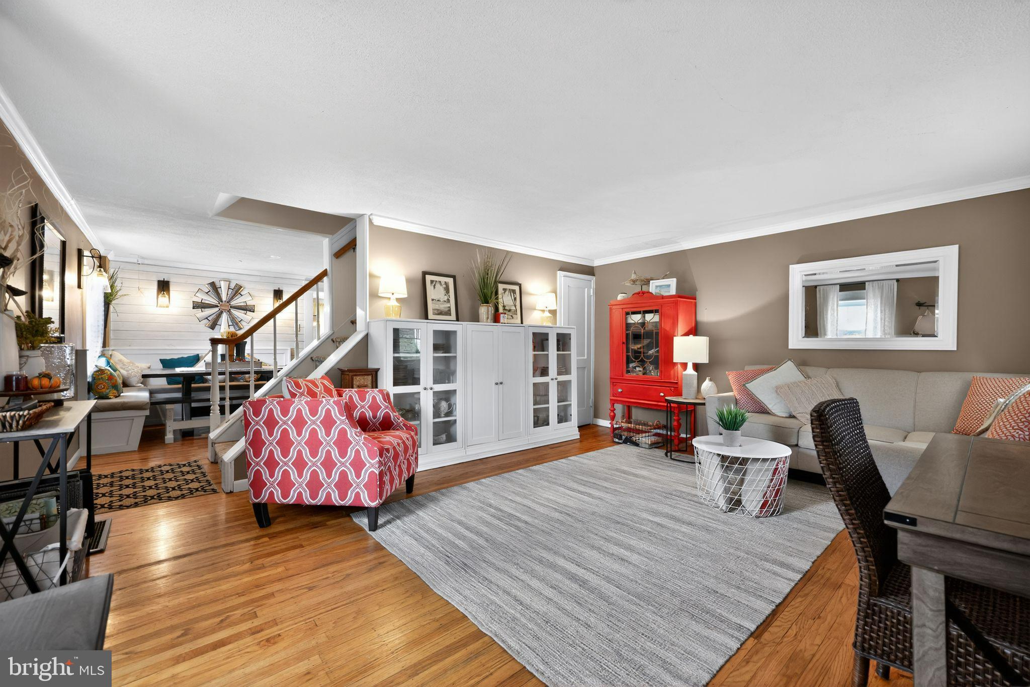 200 Redford Road Oreland, PA 19075 - Photo 4 of 36 Living Room