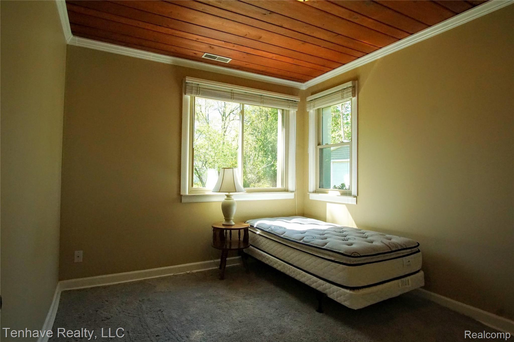 1710 Ward Road Bloomfield Hills, MI 48302 - Photo 8 of 28 Second Bedroom.