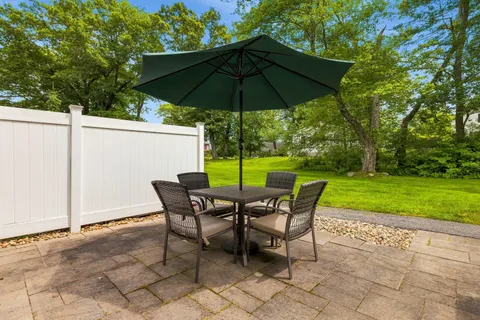 $469,000 | 415 High Street, Unit 2, Hampton, NH 03842