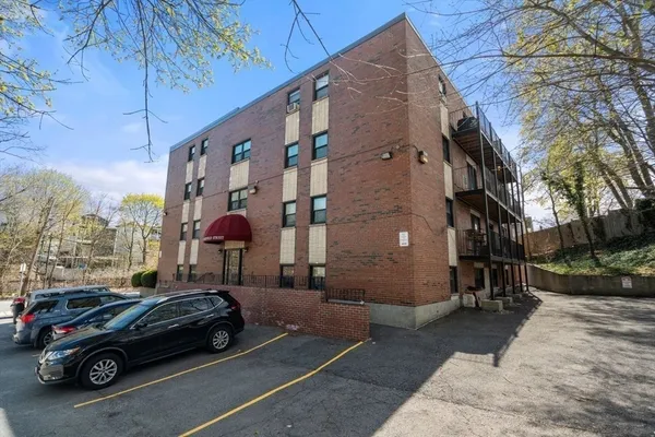 $2,500 | 22 Branchfield Street, Unit B4, Boston, MA 02124