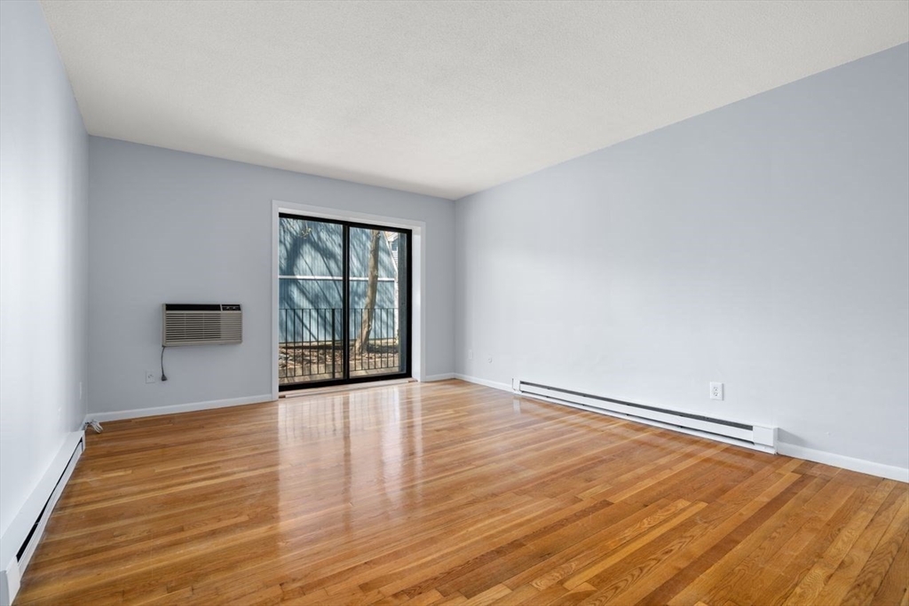 22 Branchfield Street, Unit B4 Boston, MA 02124 - Photo 3 of 21