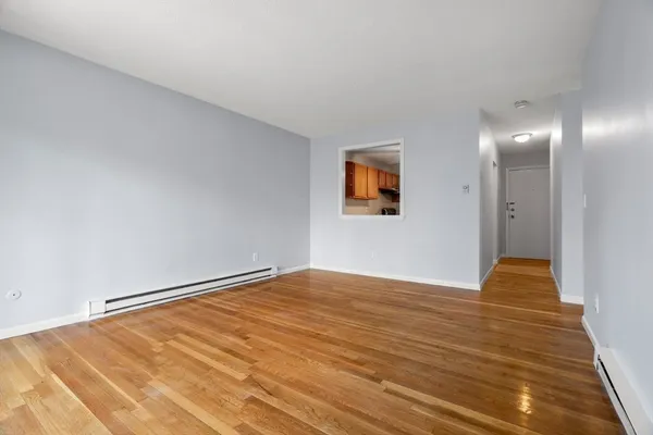 $2,500 | 22 Branchfield Street, Unit B4, Boston, MA 02124