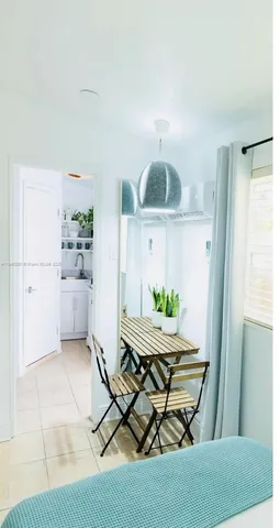 $1,500 | 2221 Southwest 26th Lane, Unit 2, Miami, FL 33133