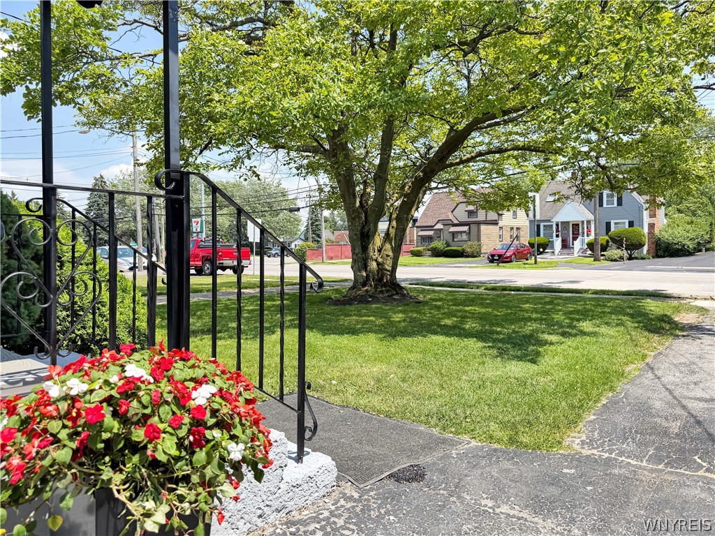 878 Beach Road Cheektowaga, NY 14225 - Photo 10 of 34 Exterior Front