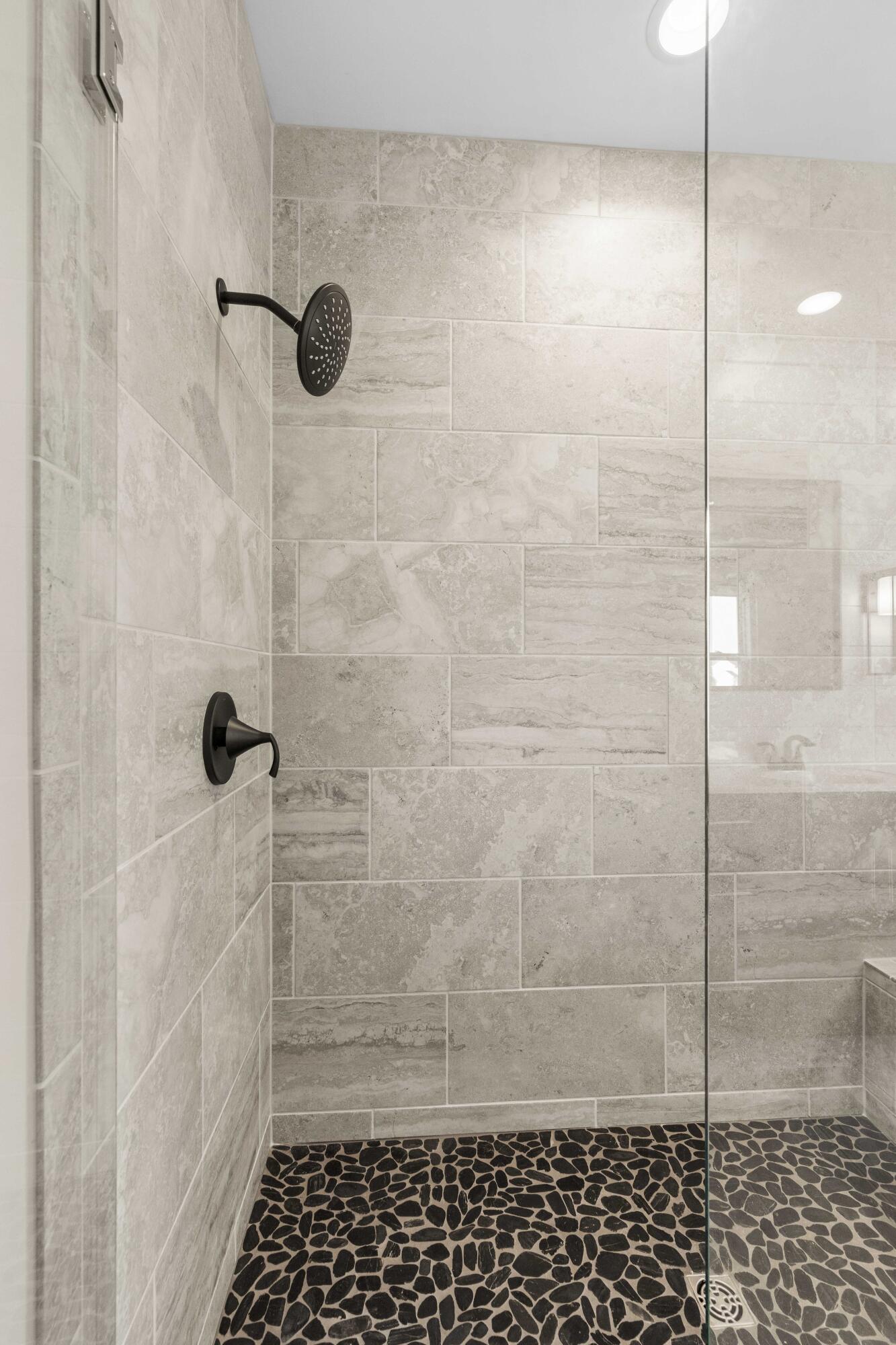 5652 Burr Rdg Circle Crown Point, IN 46307 - Photo 19 of 29 a bathroom with a shower