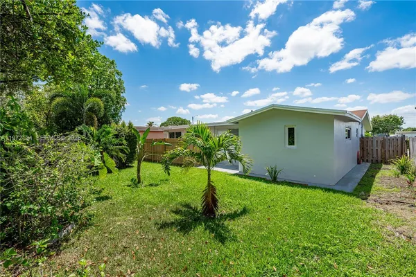 $3,100 | 2620 Northwest 83rd Avenue, Unit A, Sunrise, FL 33322