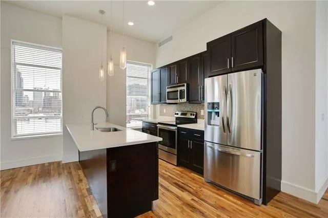 $2,695 | 833 Howard Avenue, Unit 500, New Orleans, LA 70113