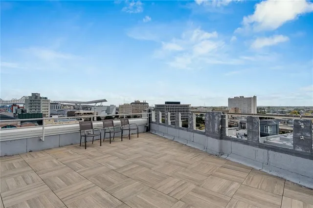 $2,695 | 833 Howard Avenue, Unit 500, New Orleans, LA 70113