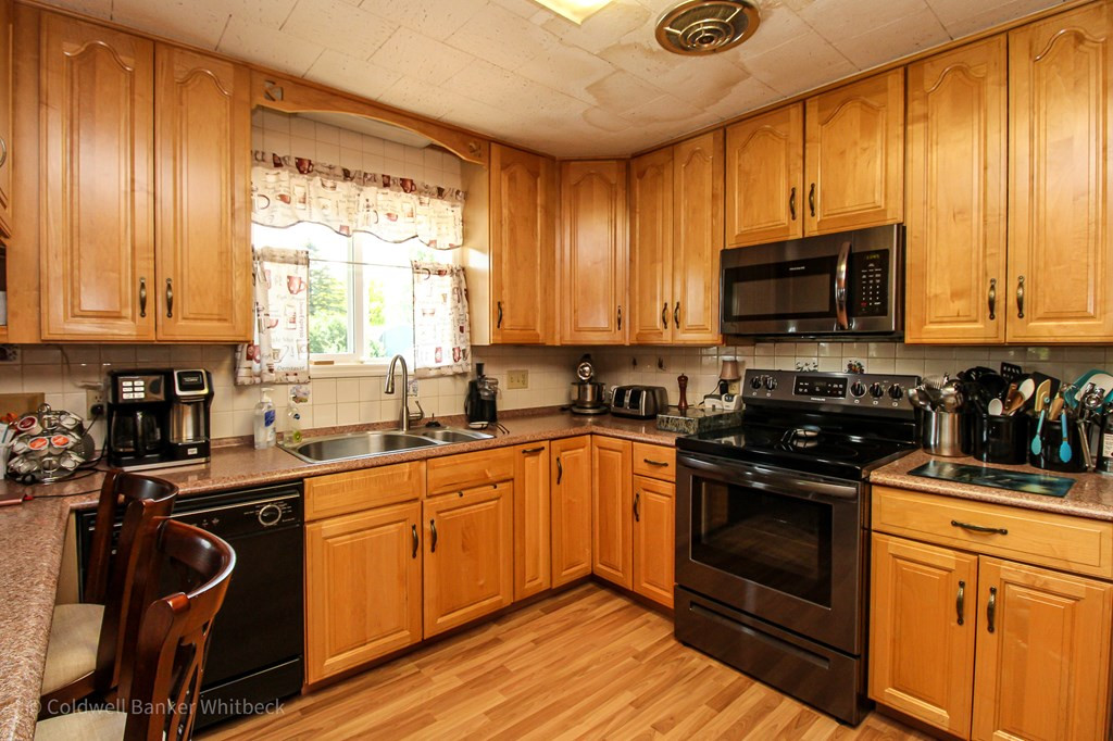 6 Hobbs Road Plattsburgh, NY 12901 - Photo 4 of 34 Gallery Image 4
