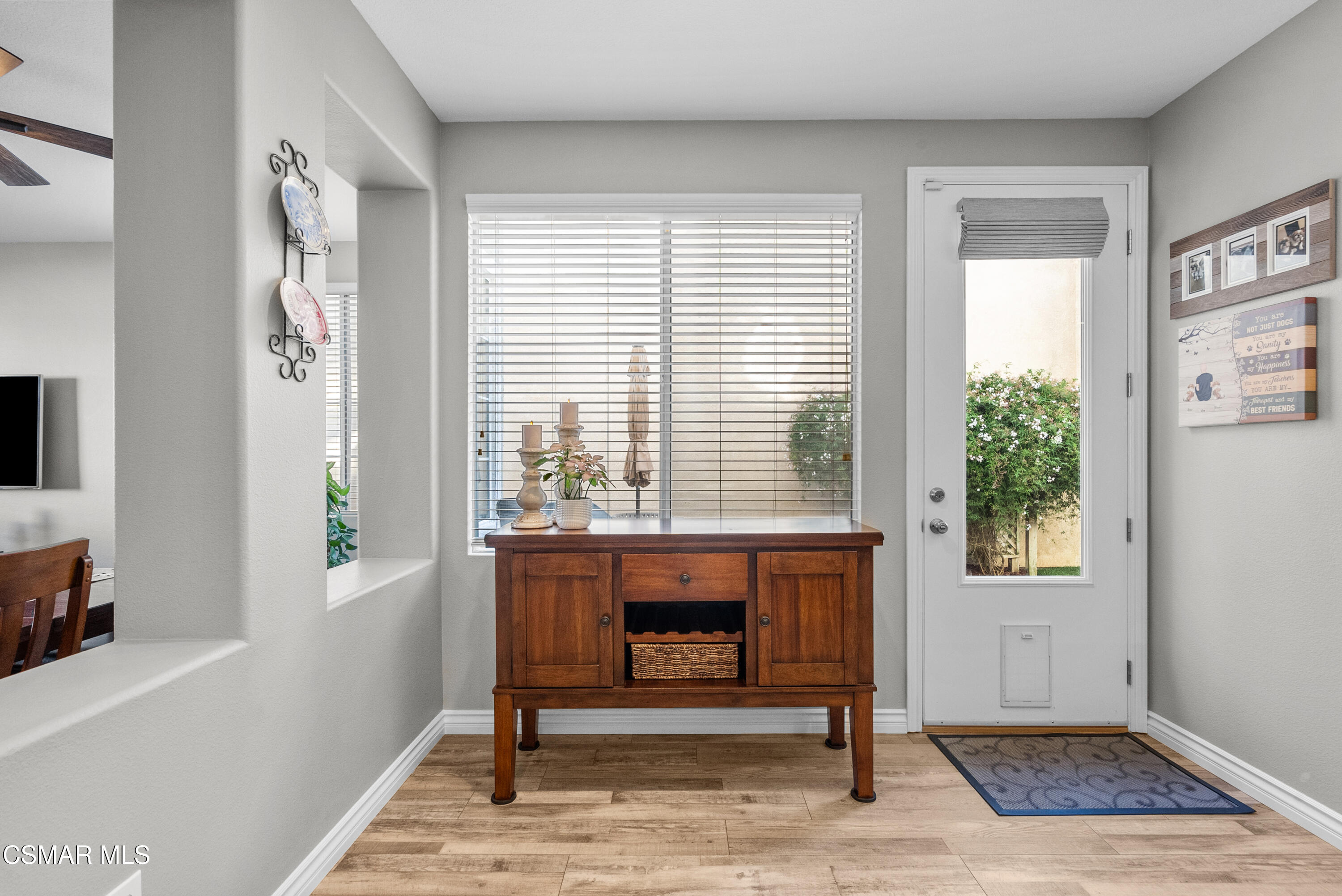 2473 Aurora Lane Simi Valley, CA 93063 - Photo 11 of 32 11