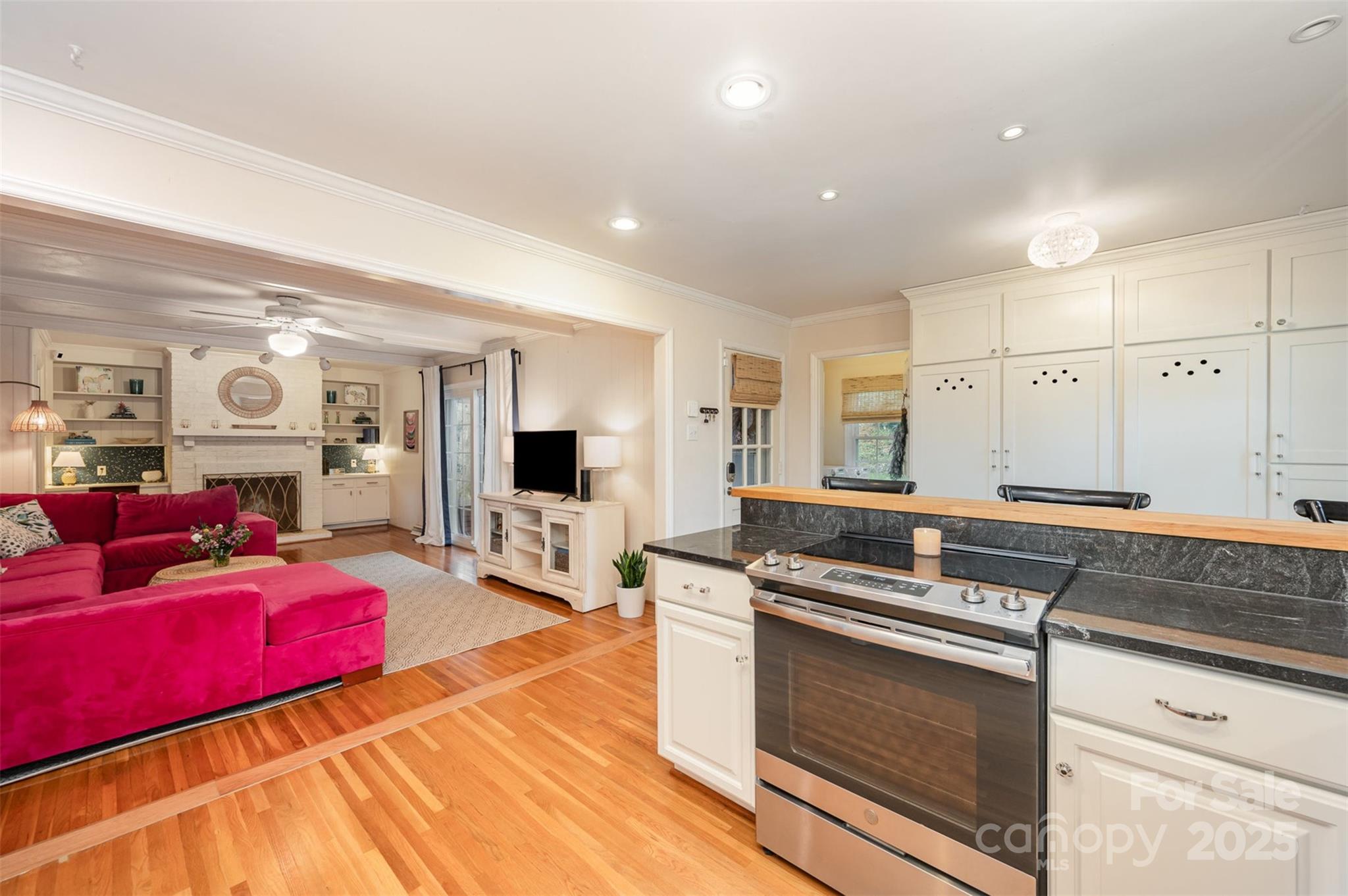 7520 Whistlestop Road Charlotte, NC 28210 - Photo 13 of 27 Gallery Image 13