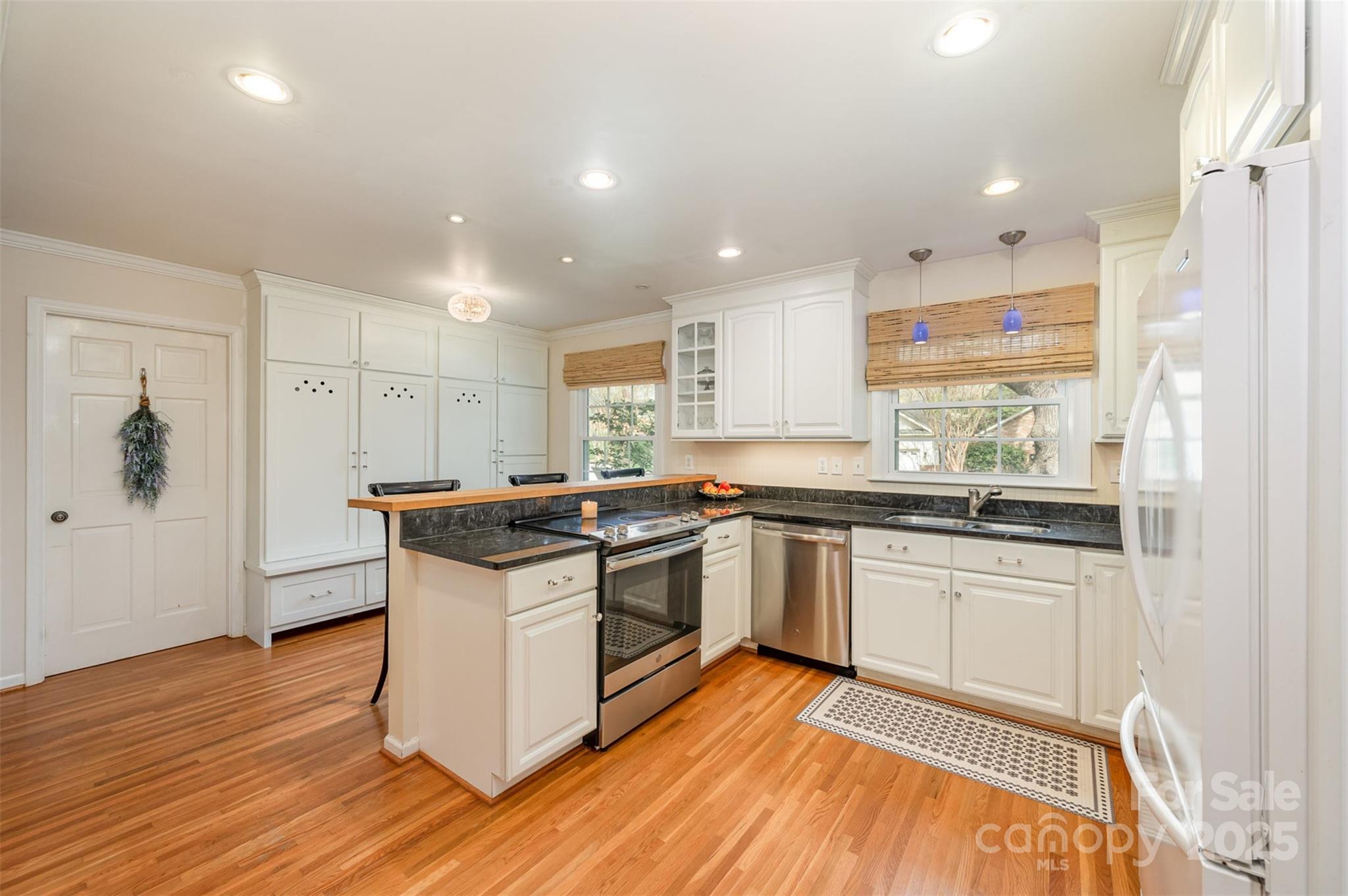 7520 Whistlestop Road Charlotte, NC 28210 - Photo 14 of 27 Gallery Image 14