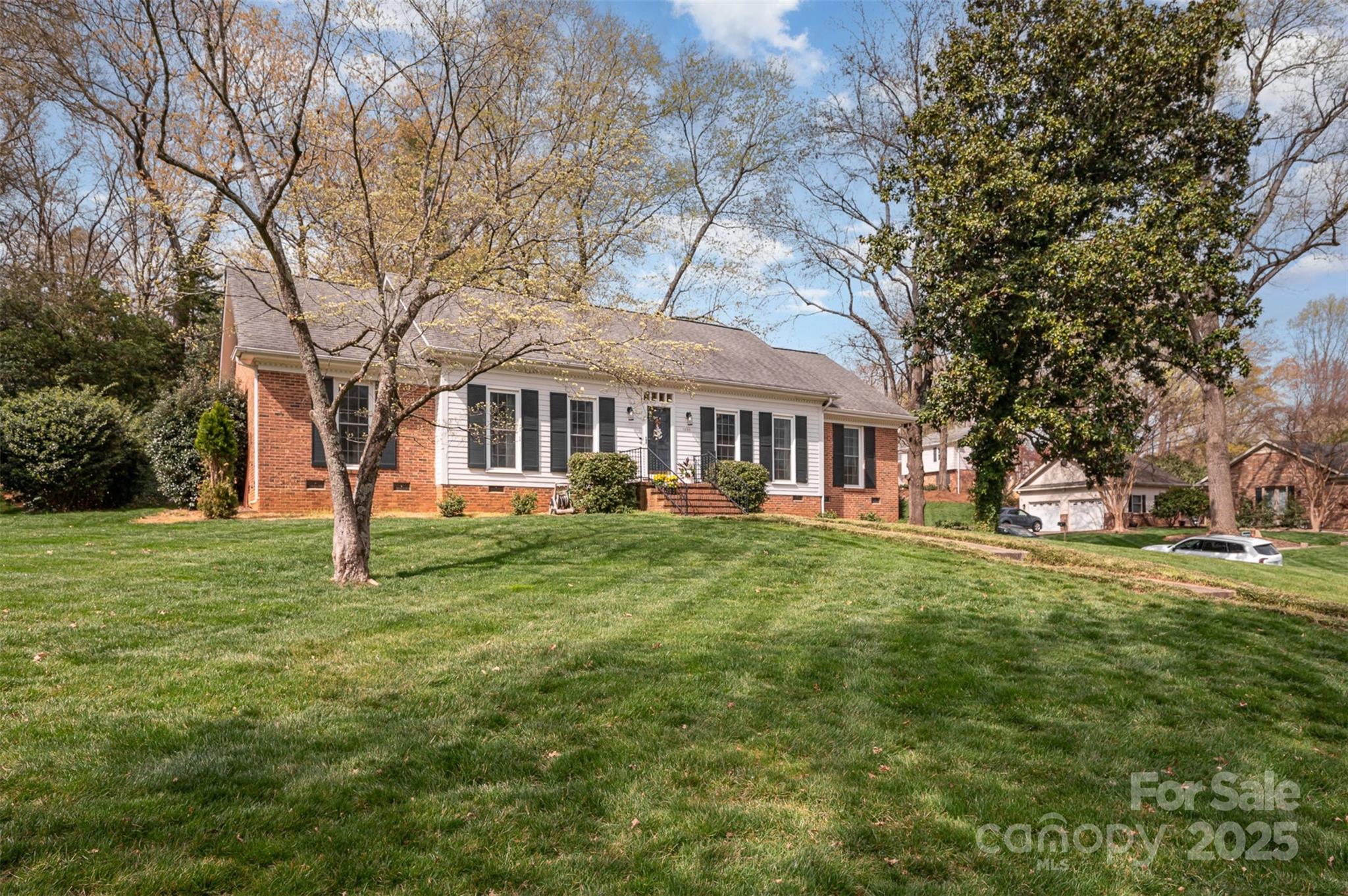 7520 Whistlestop Road Charlotte, NC 28210 - Photo 2 of 27 Gallery Image 2