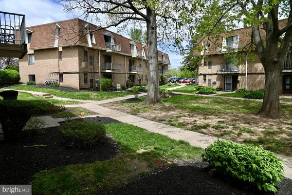 a view of a back yard of the house