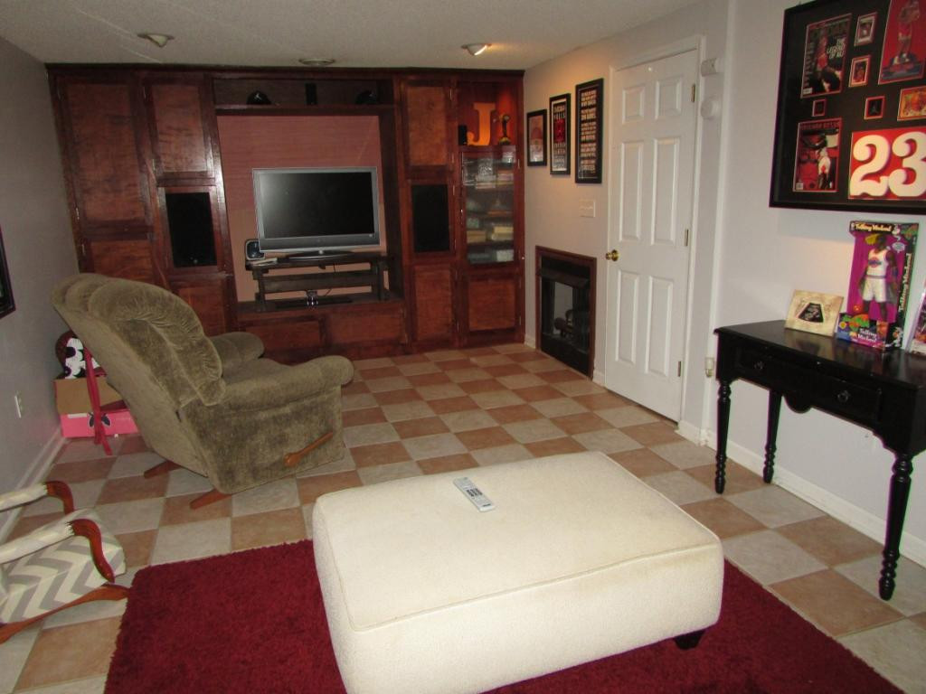 237 Linda's Way Bristol, TN 37620 - Photo 20 of 24 Bonus Room