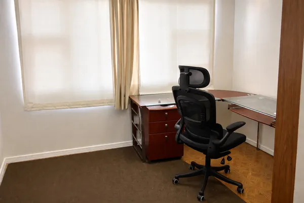 $1,700 | 1706 West Jarvis Avenue, Unit 1W, Chicago, IL 60626