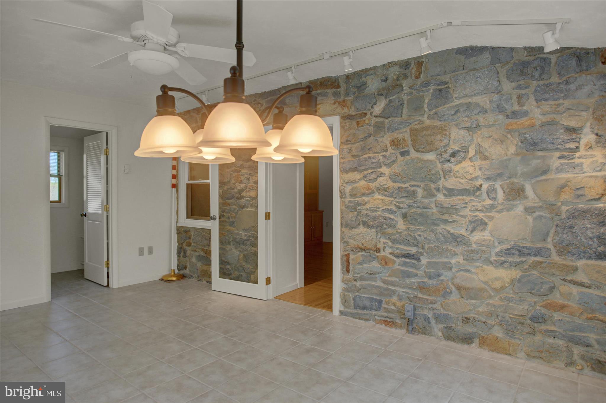 120 North Winding Road Wellsville, PA 17365 - Photo 28 of 66 Sunroom