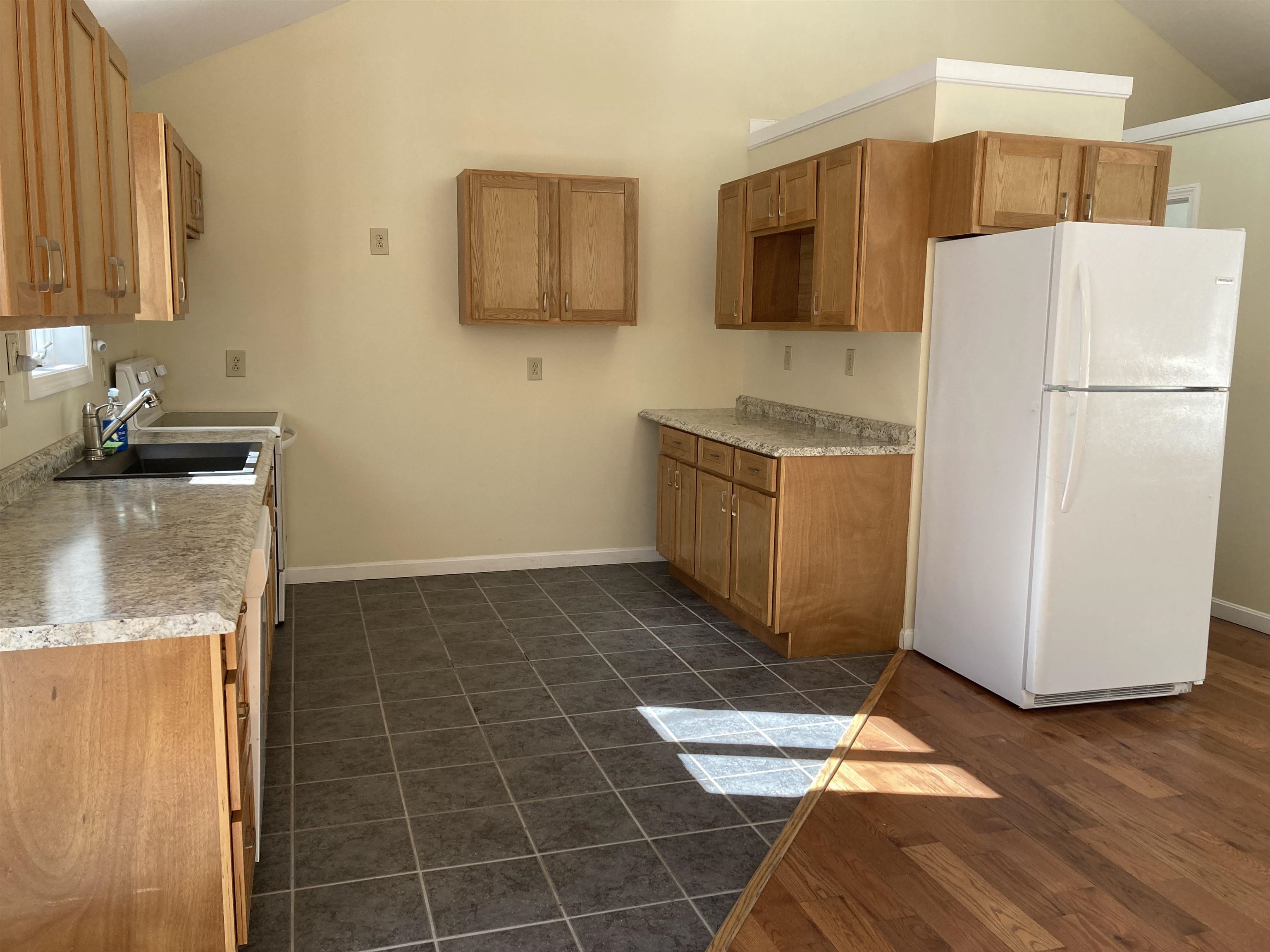 9 Tunnel Road Grafton, NH 03240 - Photo 4 of 40 Gallery Image 4