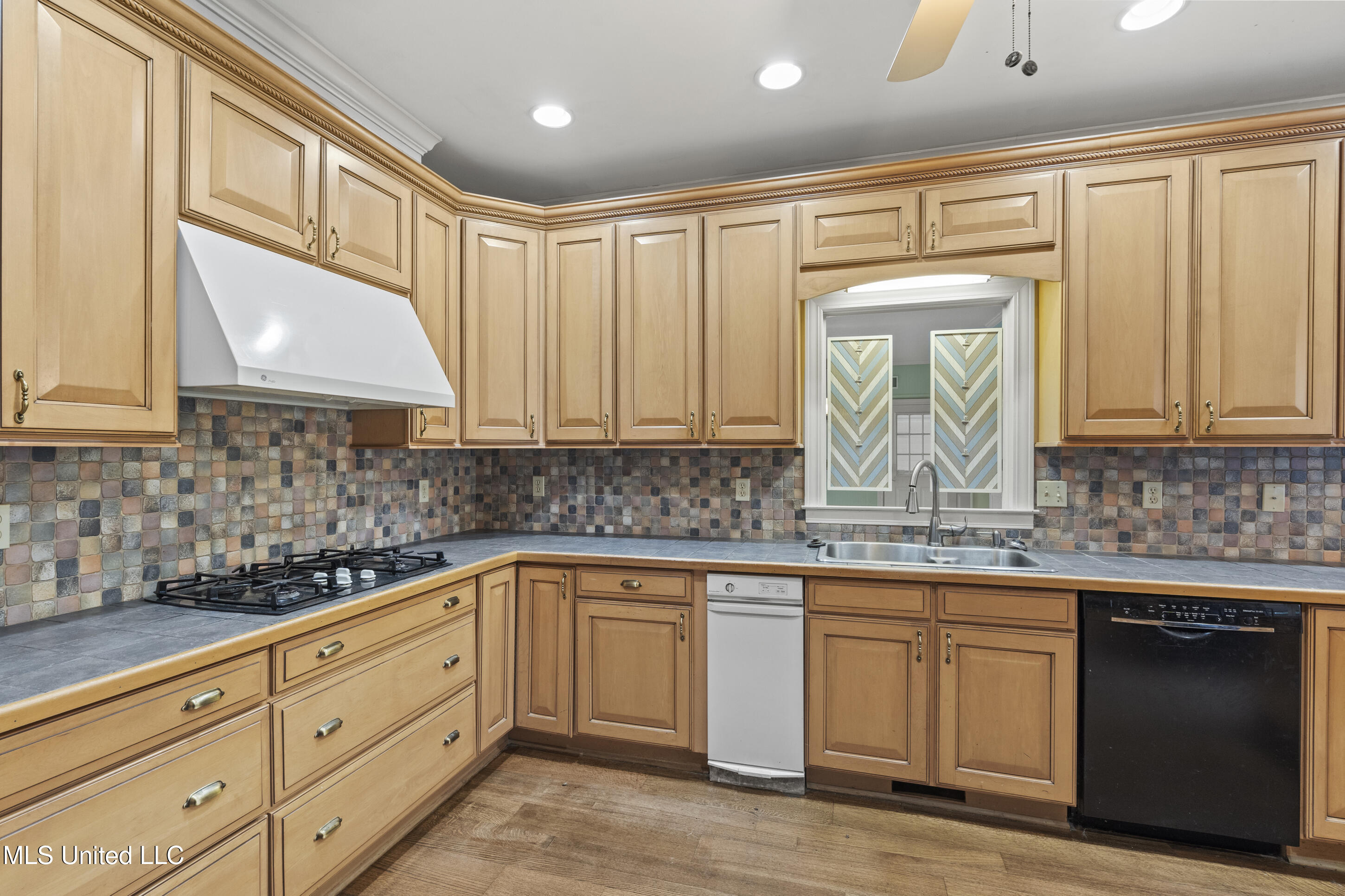 370 Cedar Hills Road Holly Springs, MS 38635 - Photo 19 of 50 Kitchen