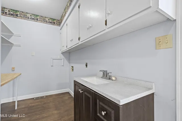 $335,000 | 370 Cedar Hills Road, Holly Springs, MS 38635