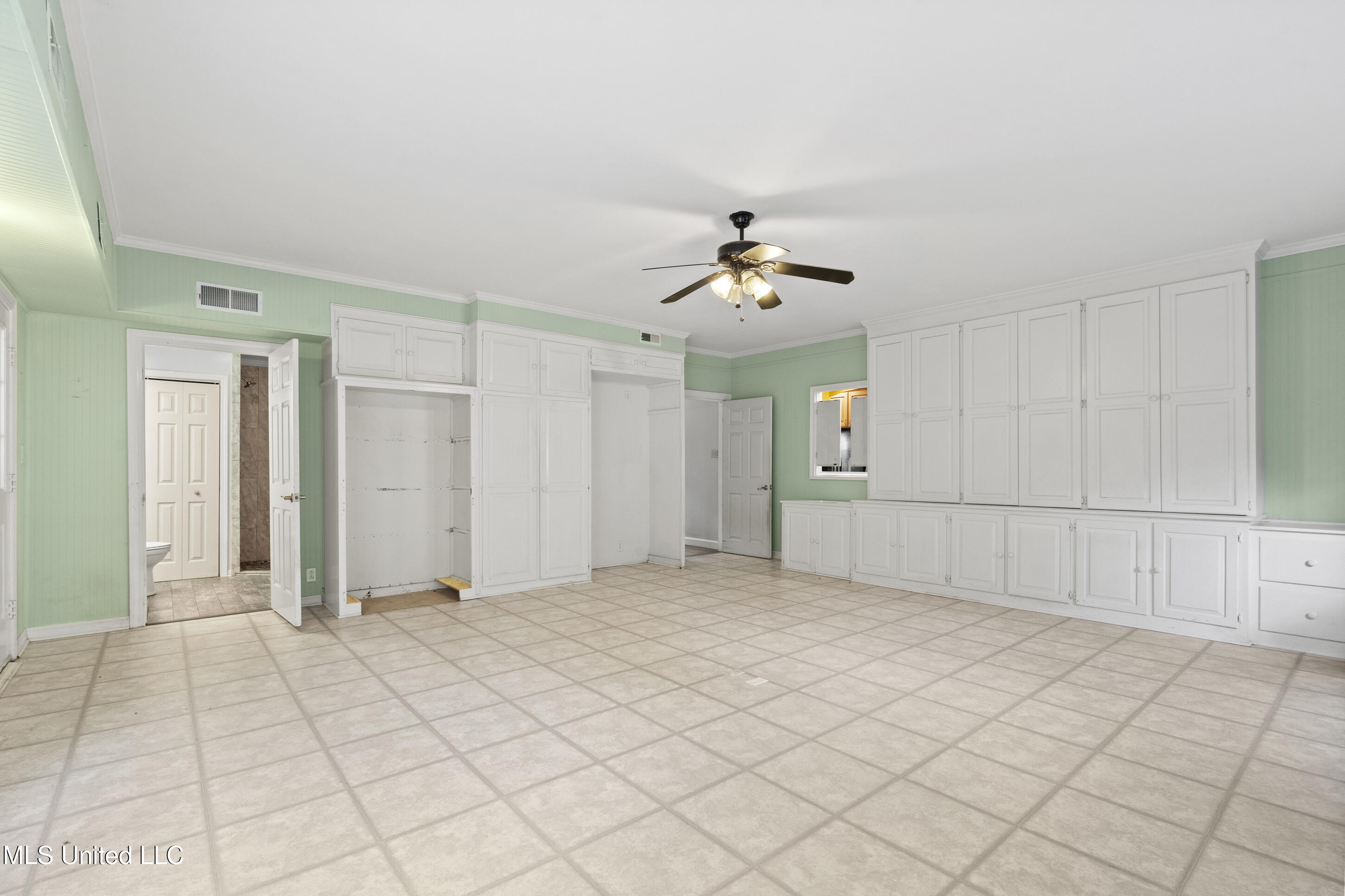 370 Cedar Hills Road Holly Springs, MS 38635 - Photo 24 of 50 Master / family Room