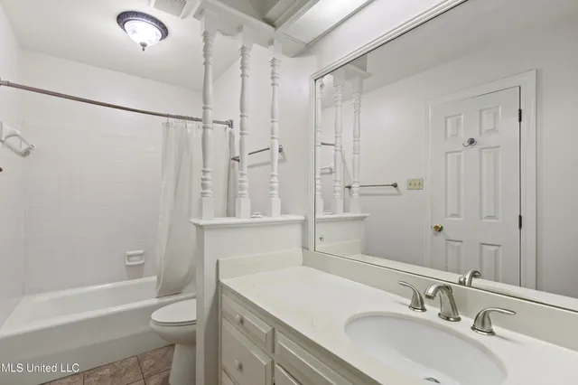 $335,000 | 370 Cedar Hills Road, Holly Springs, MS 38635