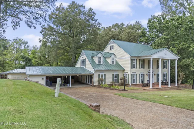 $335,000 | 370 Cedar Hills Road, Holly Springs, MS 38635