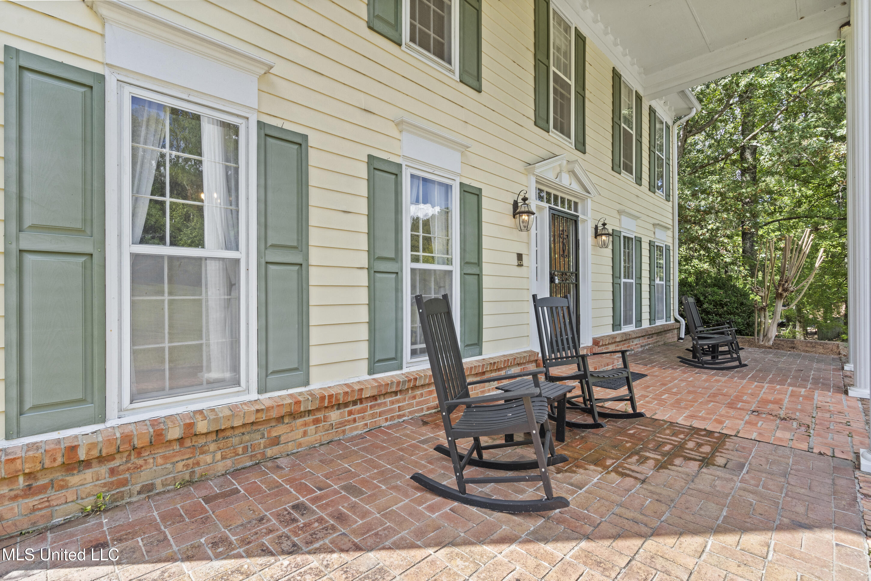 370 Cedar Hills Road Holly Springs, MS 38635 - Photo 5 of 50 Front Porch