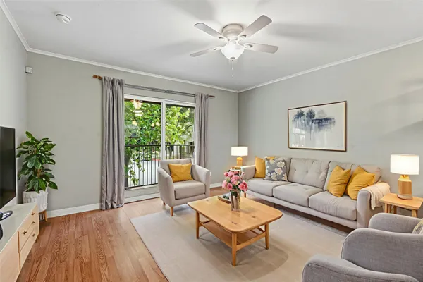 $1,550 | 1422 Collier Street, Unit 203, Austin, TX 78704