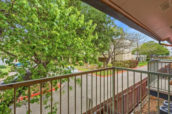 $1,550 | 1422 Collier Street, Unit 203, Austin, TX 78704