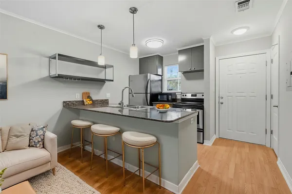 $1,550 | 1422 Collier Street, Unit 203, Austin, TX 78704