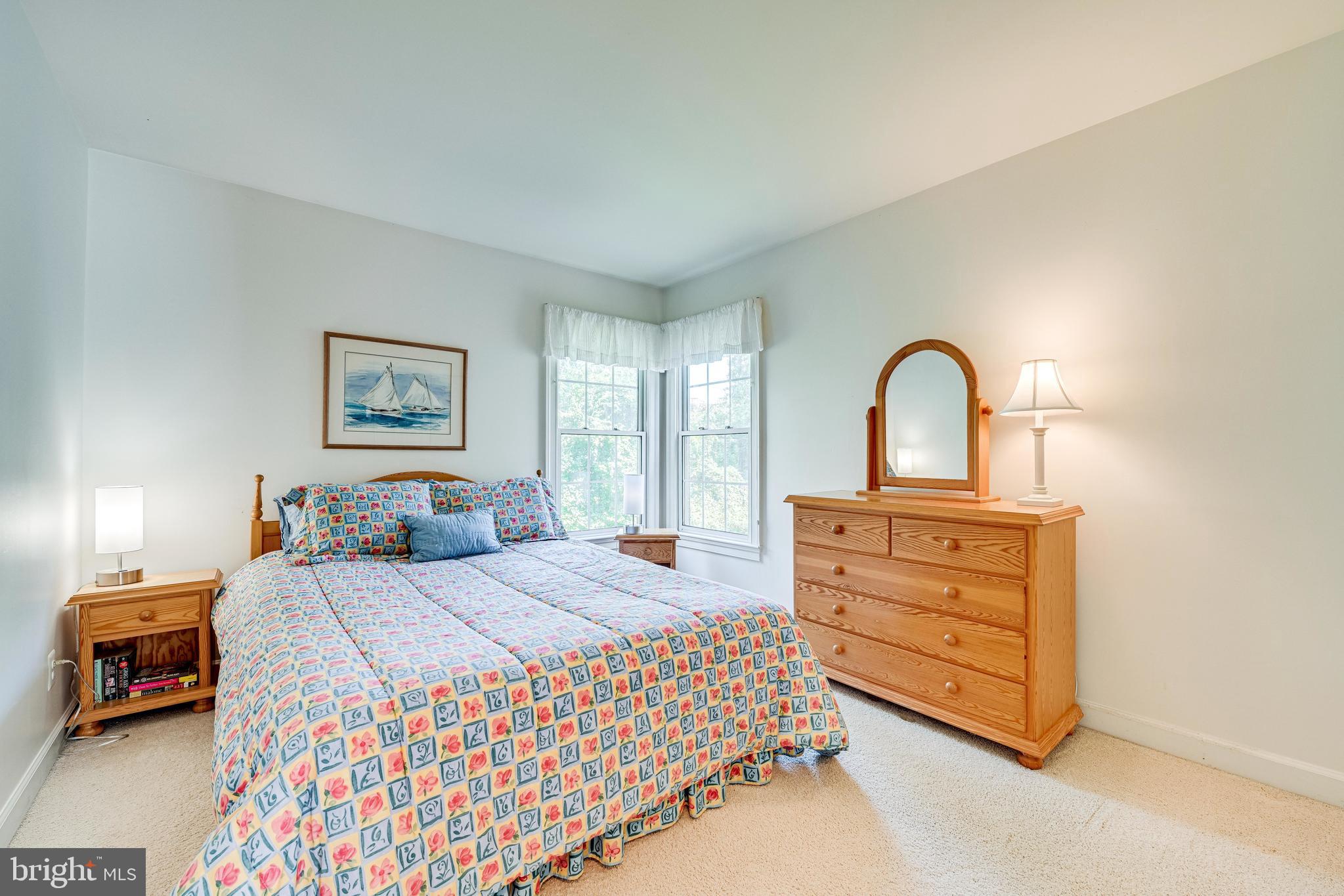 9728 Hidden Valley Road Vienna, VA 22181 - Photo 27 of 56 Bedroom 3 with corner window