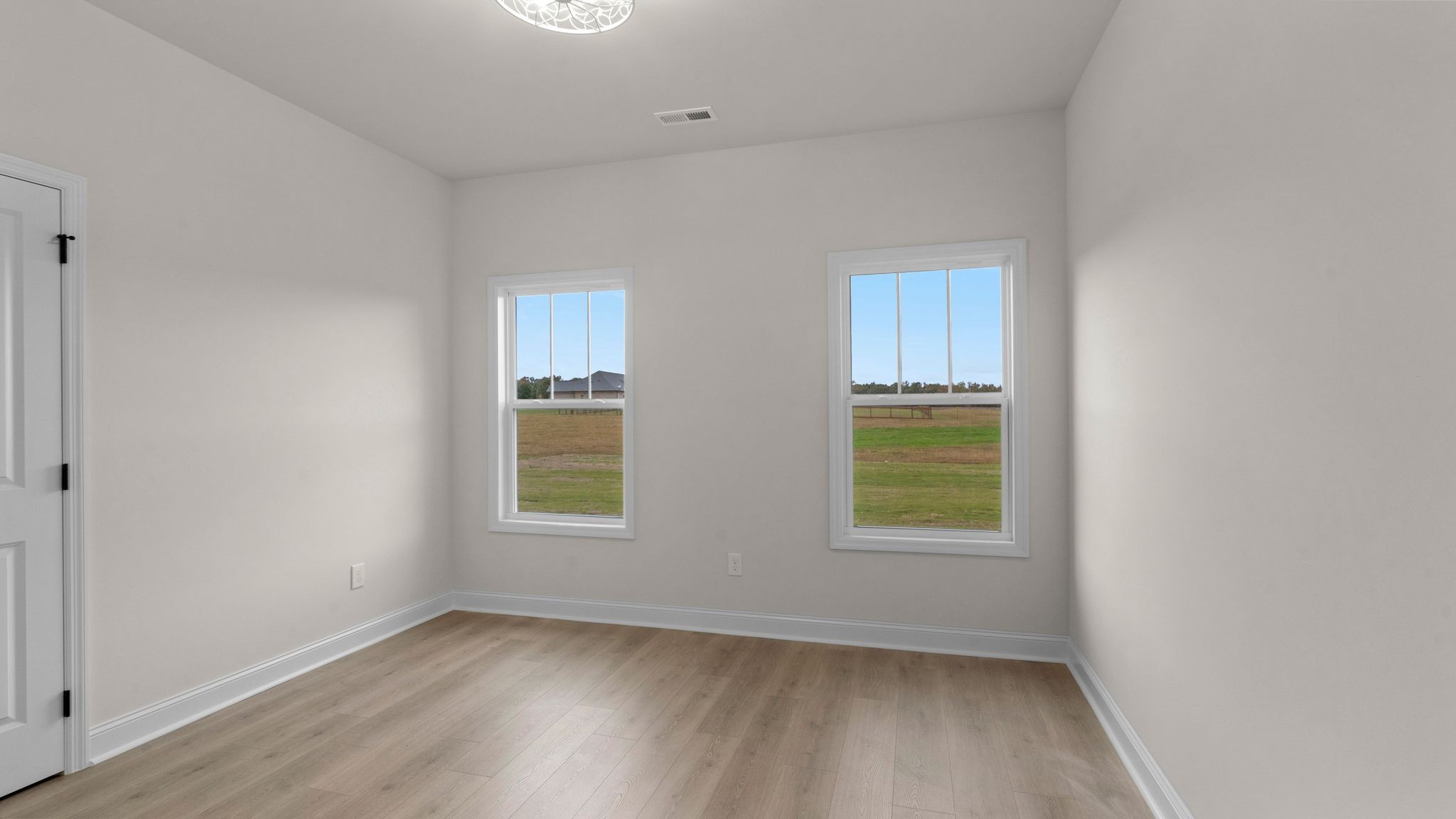 56 Old Quick Road Fayetteville, TN 37334 - Photo 24 of 32 an empty room with a window