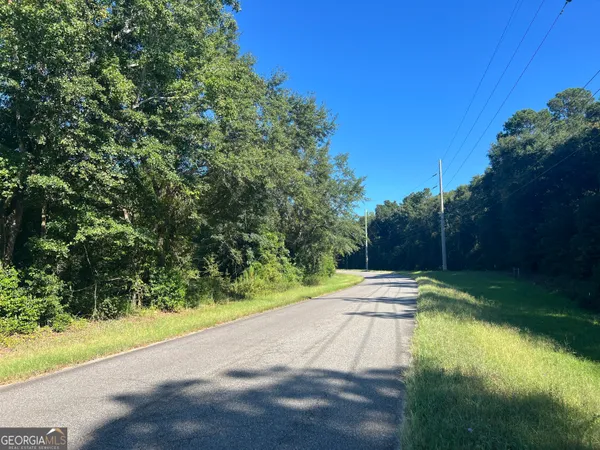 a view of an outdoor space with a house