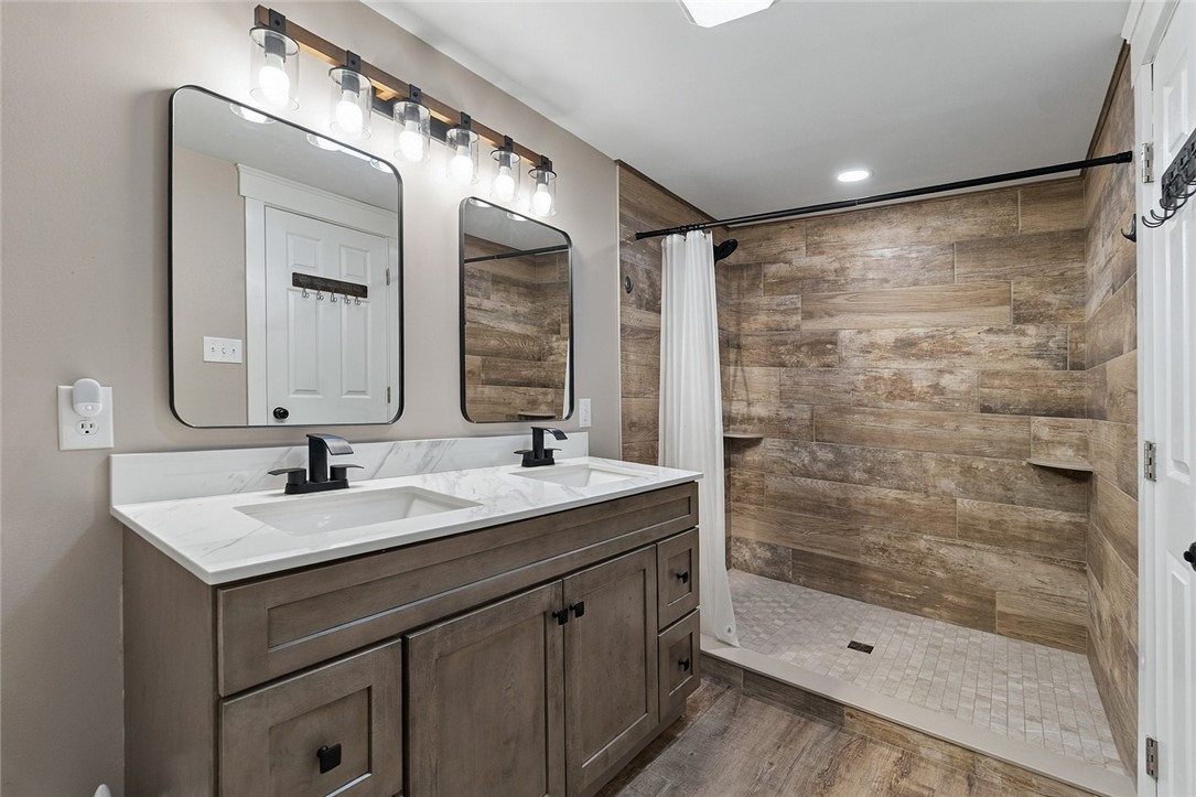 955 Hopeton Road Torrey, NY 14527 - Photo 33 of 46 Main Floor - 2nd Primary Suite 2 - En suite!