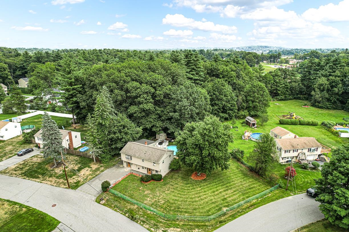 23 Mulberry Road Salem, NH 03079 - Photo 13 of 40 Gallery Image 13