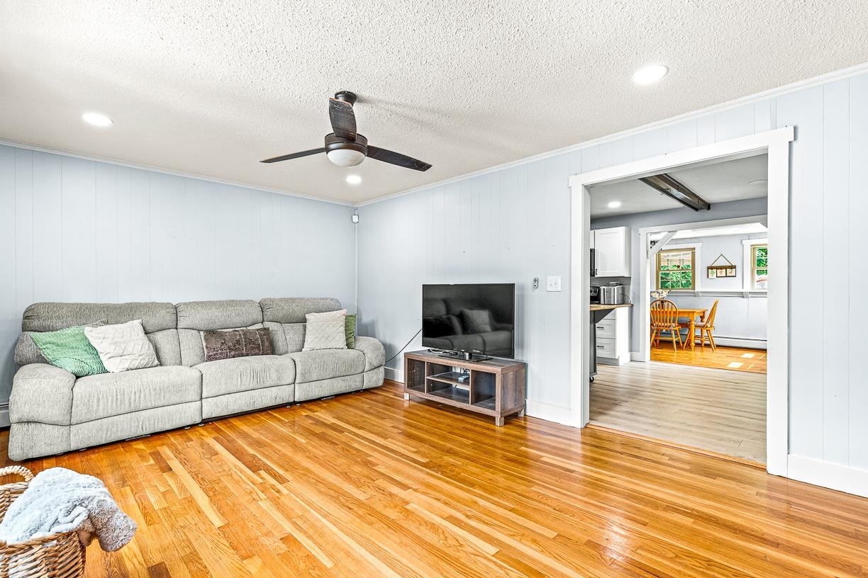23 Mulberry Road Salem, NH 03079 - Photo 6 of 40 Gallery Image 6